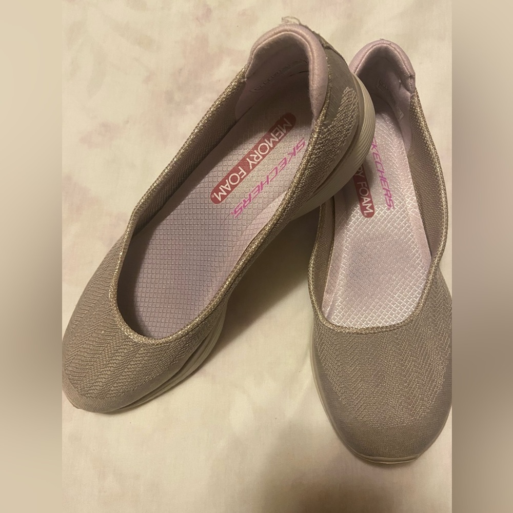 Women’s Skechers Brand Tan Memory Foam Step In Shoes 7